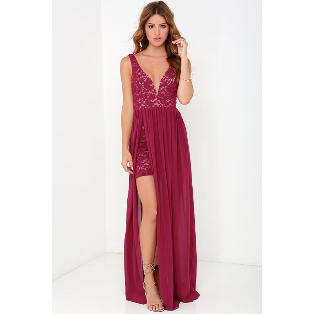 💃 Lulus Lace Maxi Dress with Slit, Like New